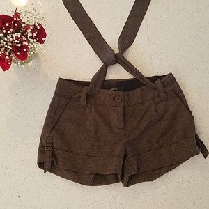 Brown trouser shorts with great detailing